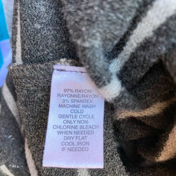 Lou & Grey‎ Striped Sweater Dress - Picture 8 of 9